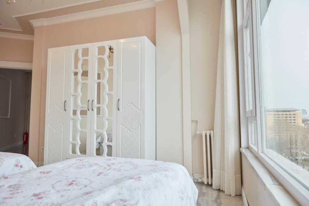 Taksim Square Apartment, Great View, Luxury Istanbul Bagian luar foto