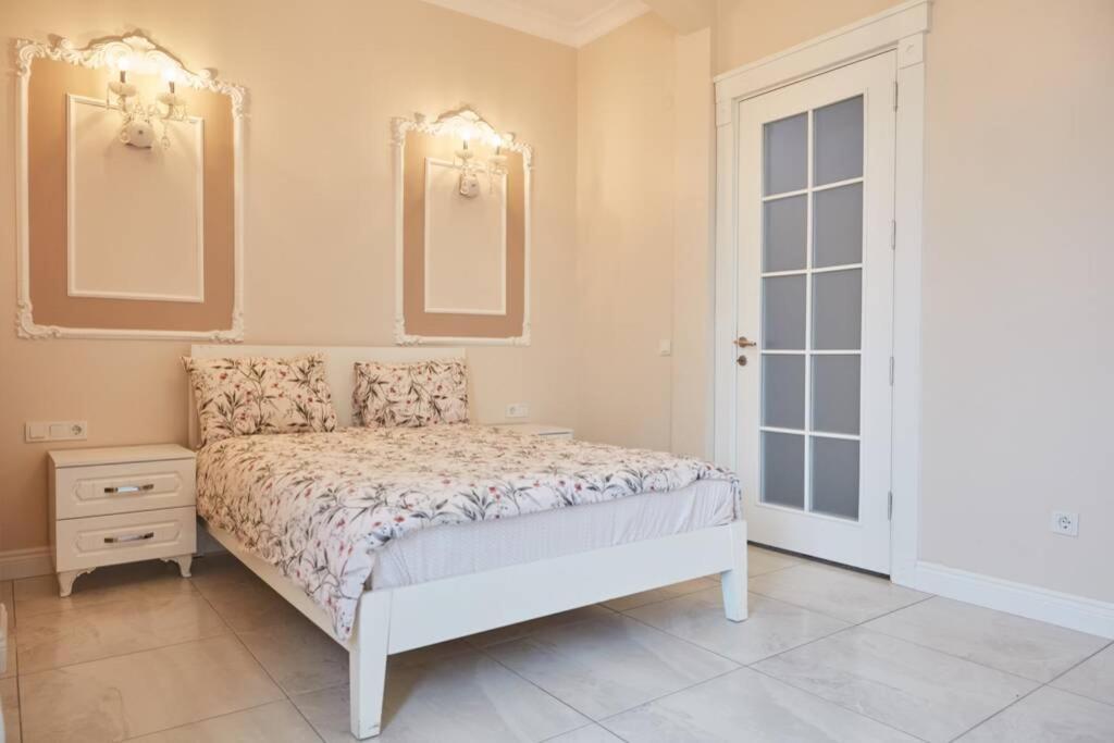 Taksim Square Apartment, Great View, Luxury Istanbul Bagian luar foto